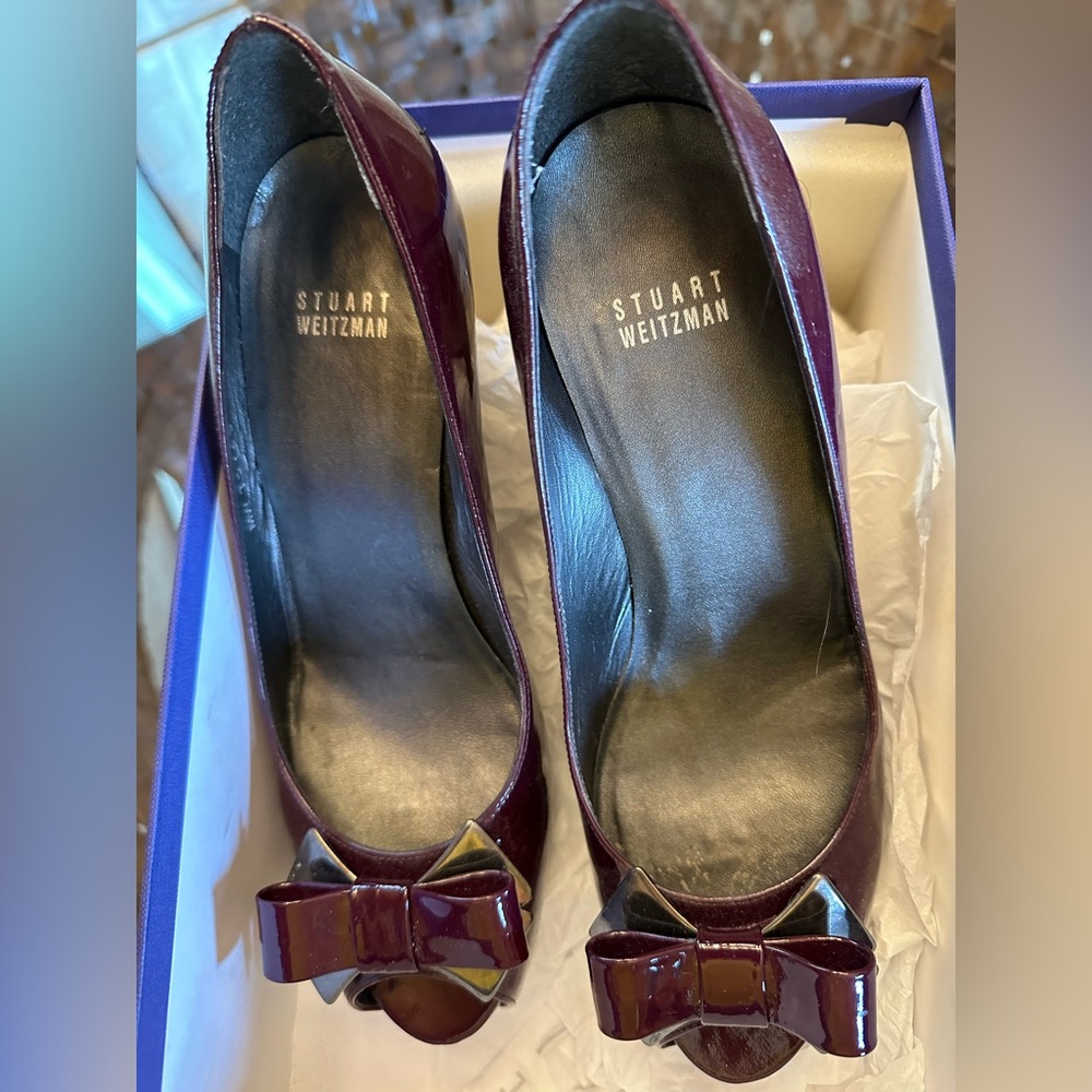 Stuart Weitzman plum peep toe heels Size 9